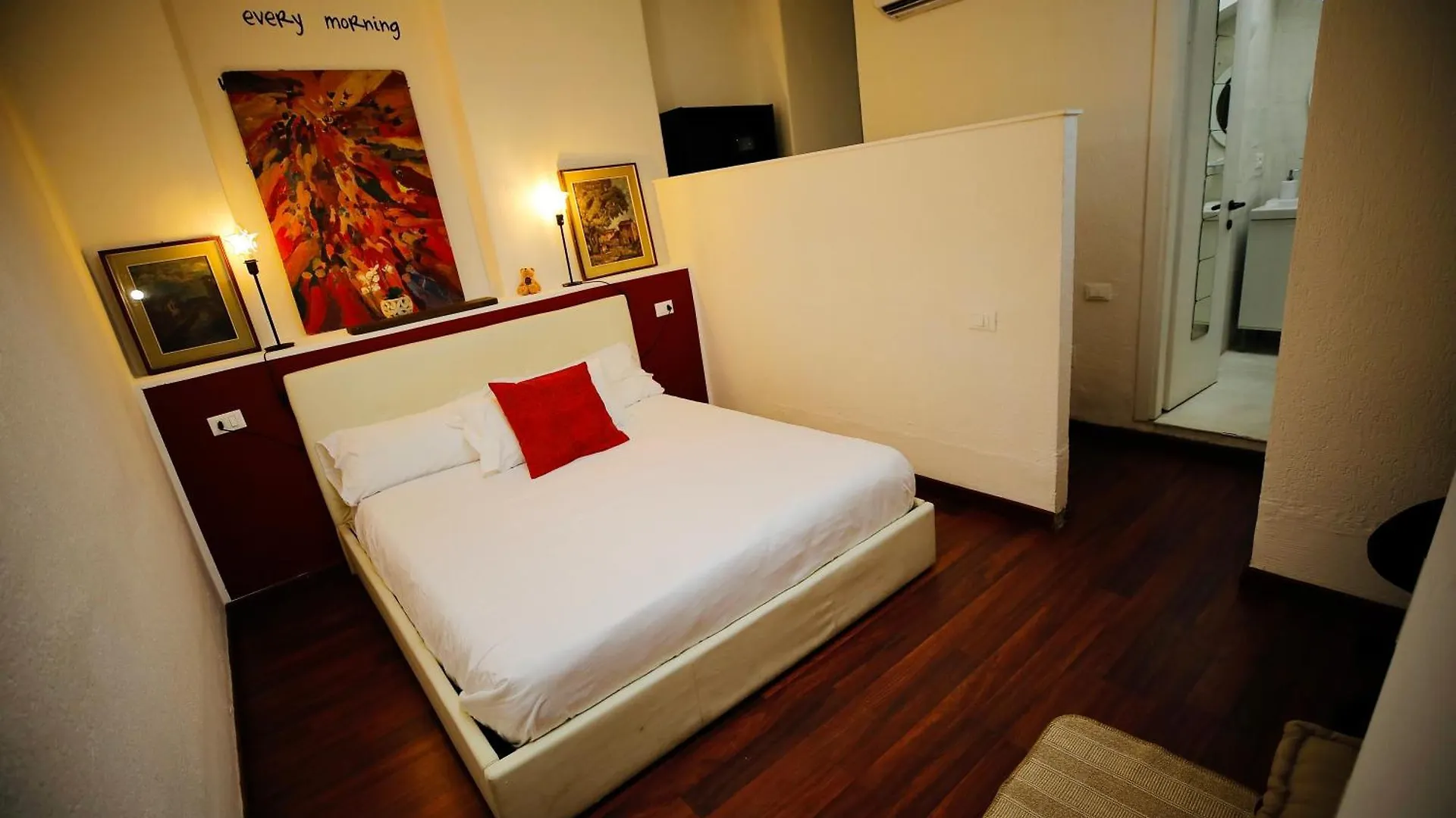 Hosting Dreams Attics - Duomo Apartment Milan