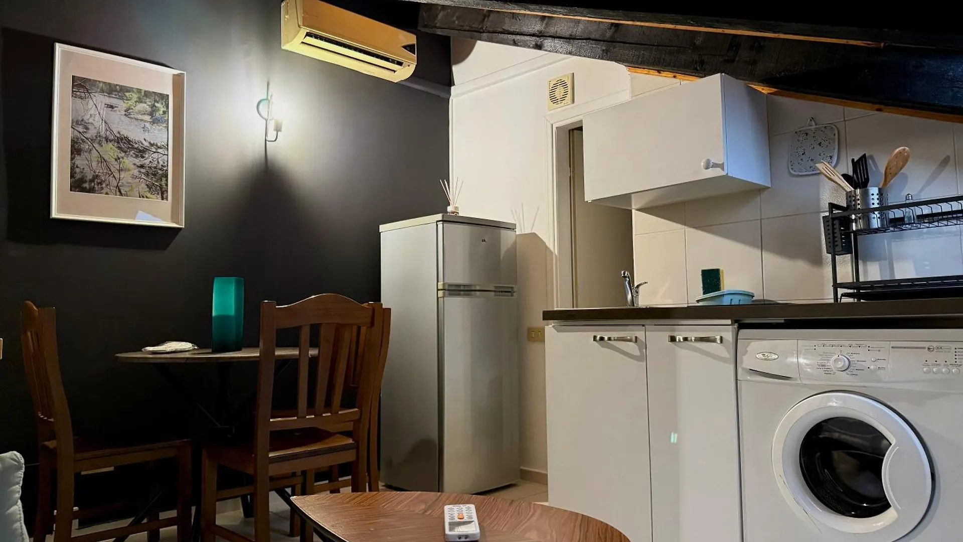 Hosting Dreams Attics - Duomo Apartment Milan