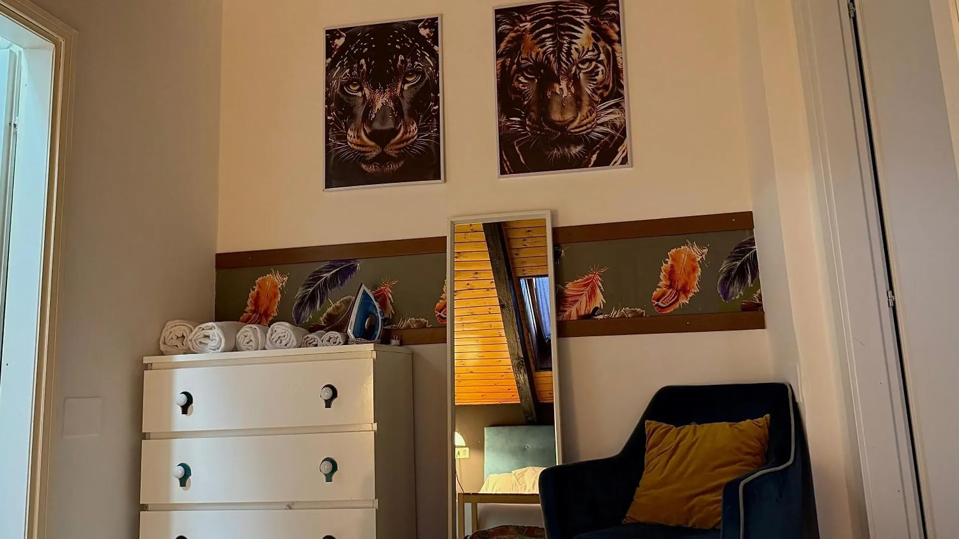 Hosting Dreams Attics - Duomo Apartment Milan